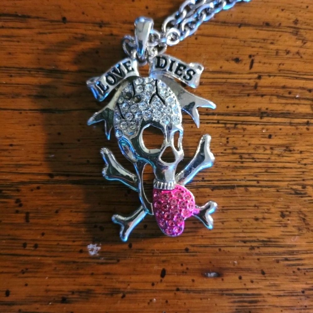 Love Dies Necklace